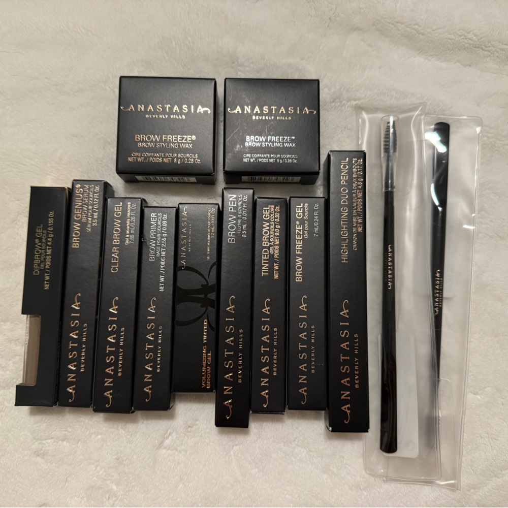 Anastasia Beverly Hills Brow Lot in Blondes and Taupes